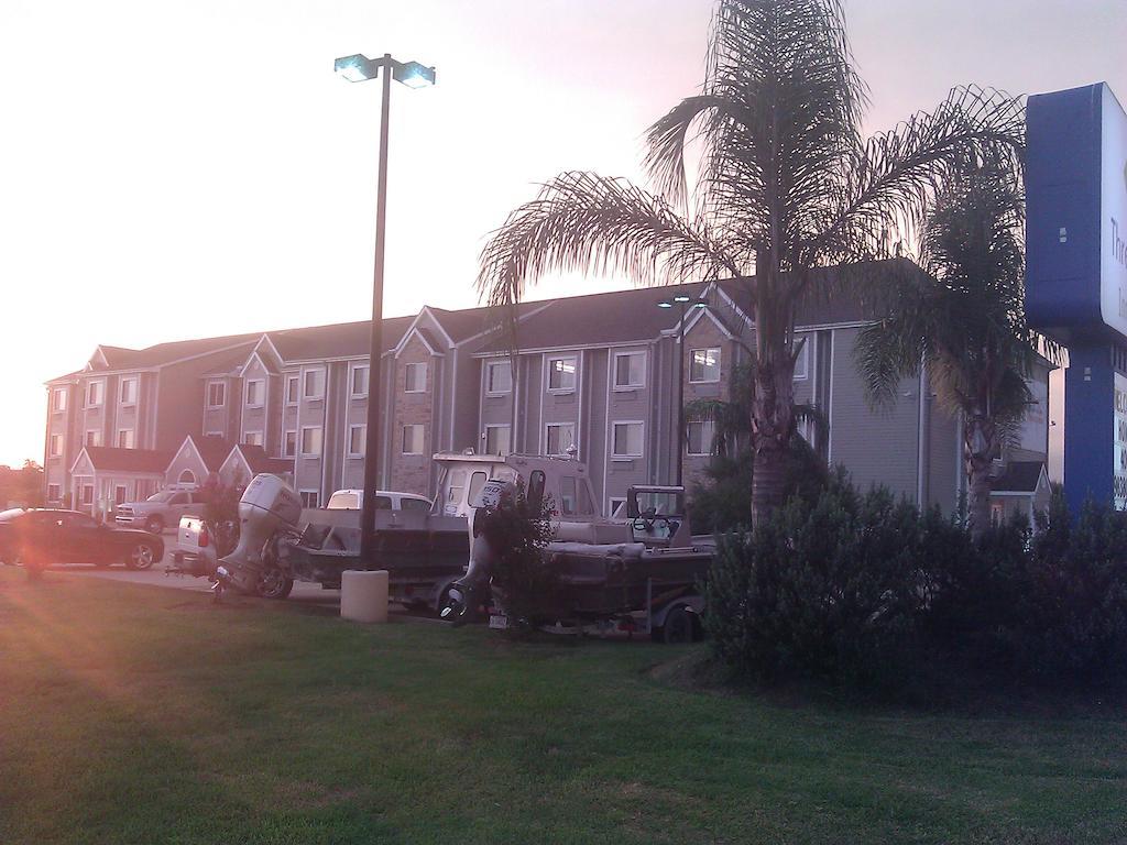 Three Rivers Inn & Suites Port Arthur Zewnętrze zdjęcie